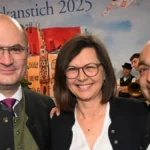ehefrau von django asül